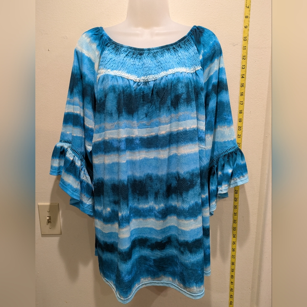 Avenue Blue and White Women's Tunic Size 18